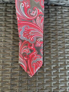 Stafford Essentials Red Gray Paisley Necktie Men's Classic Beautiful Tie